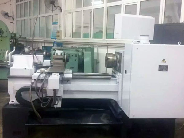 機(jī)械廠設(shè)備噴漆